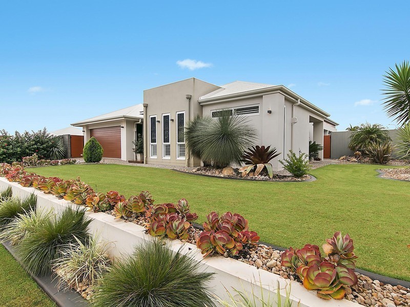 9 Colman Drive, Middle Ridge QLD 4350