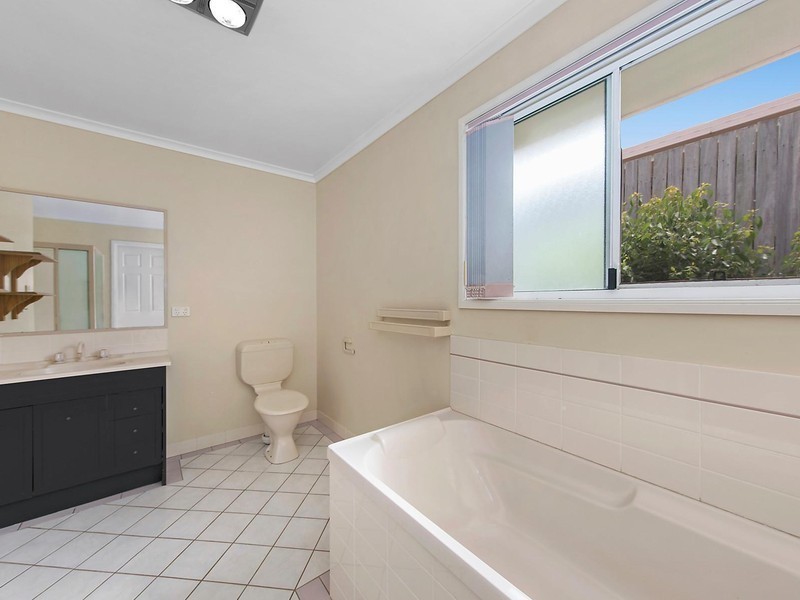 16 Kurtz Street, Kearneys Spring QLD 4350