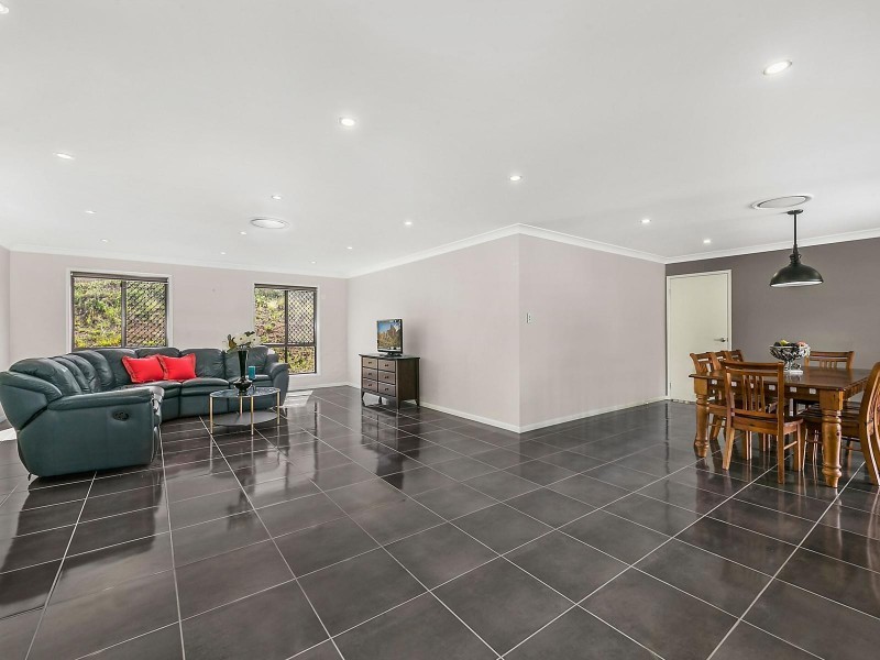 15 Frontier Court, Gowrie Junction QLD 4352