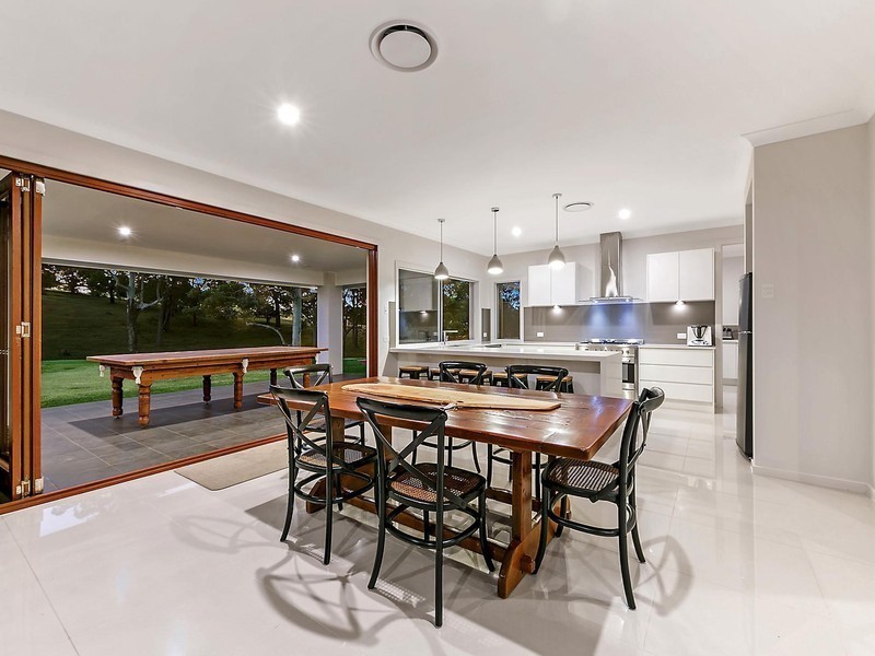 7 Guido Avenue, Blue Mountain Heights QLD 4350