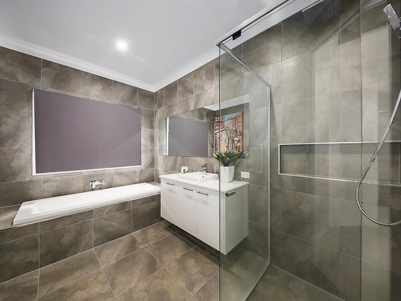 7 Guido Avenue, Blue Mountain Heights QLD 4350