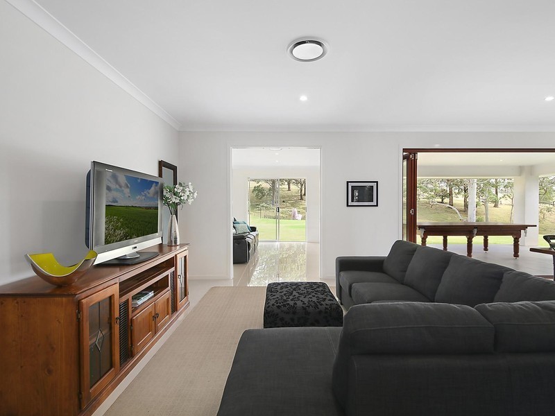 7 Guido Avenue, Blue Mountain Heights QLD 4350