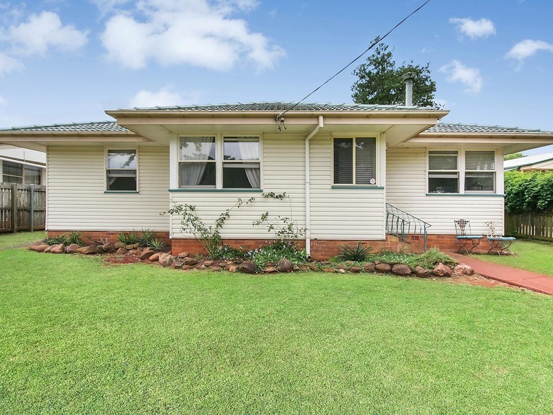 14 Gleeson Crescent, Harlaxton QLD 4350