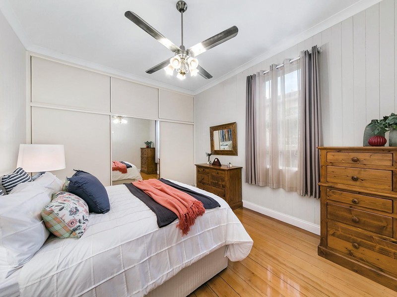 56 Mary Street, Mount Lofty QLD 4350