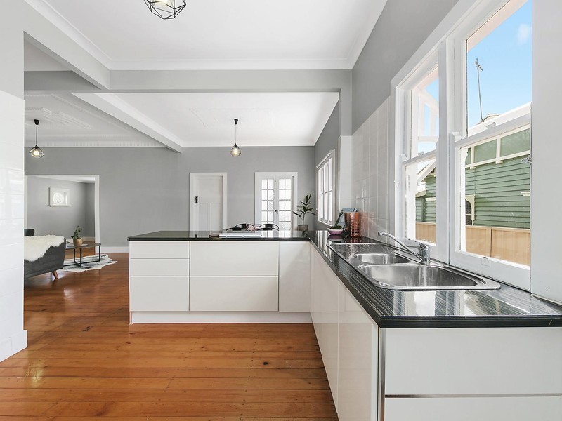 26 Charles Street, Newtown QLD 4350