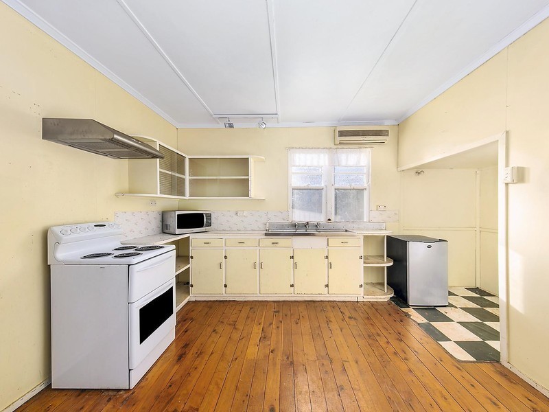 172 Ruthven Street, North Toowoomba QLD 4350