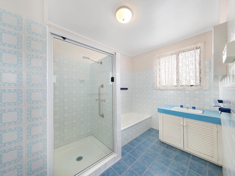 5 Janet Court, Wilsonton QLD 4350