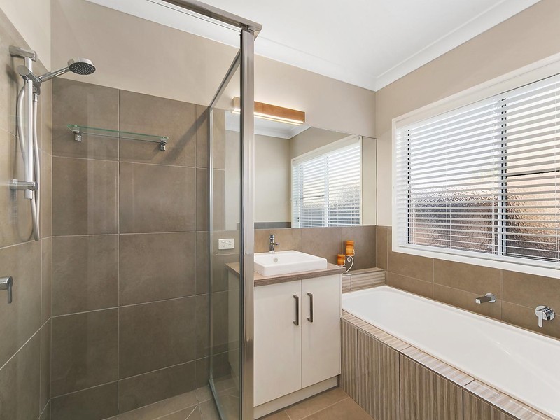 53 Calypso Crescent, Middle Ridge QLD 4350