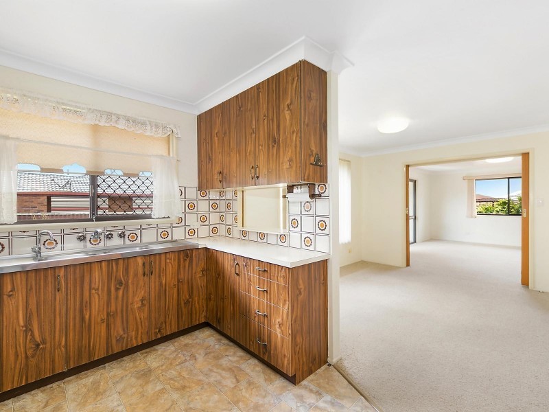 8 Bischof Street, Wilsonton Heights QLD 4350