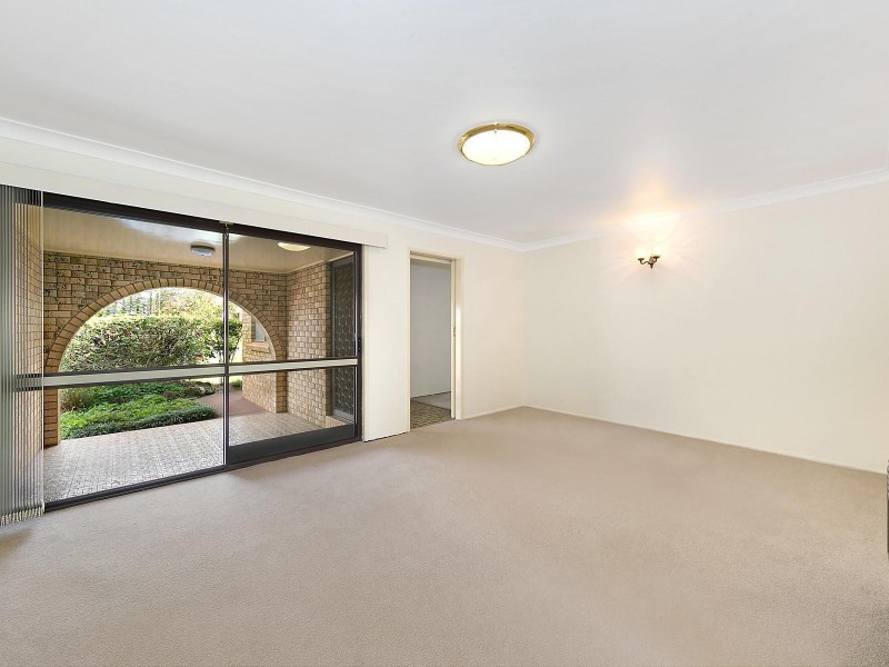 8 Bischof Street, Wilsonton Heights QLD 4350
