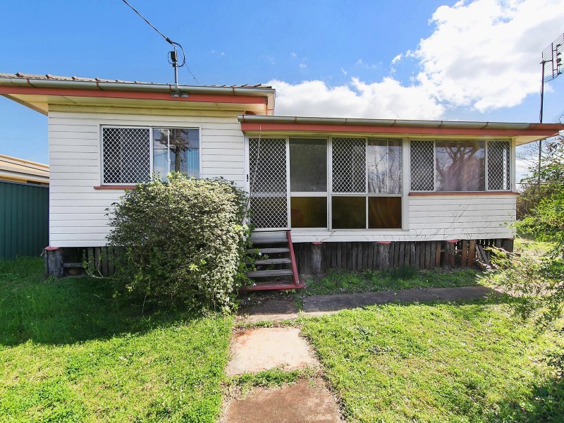 341 West Street, Harristown QLD 4350