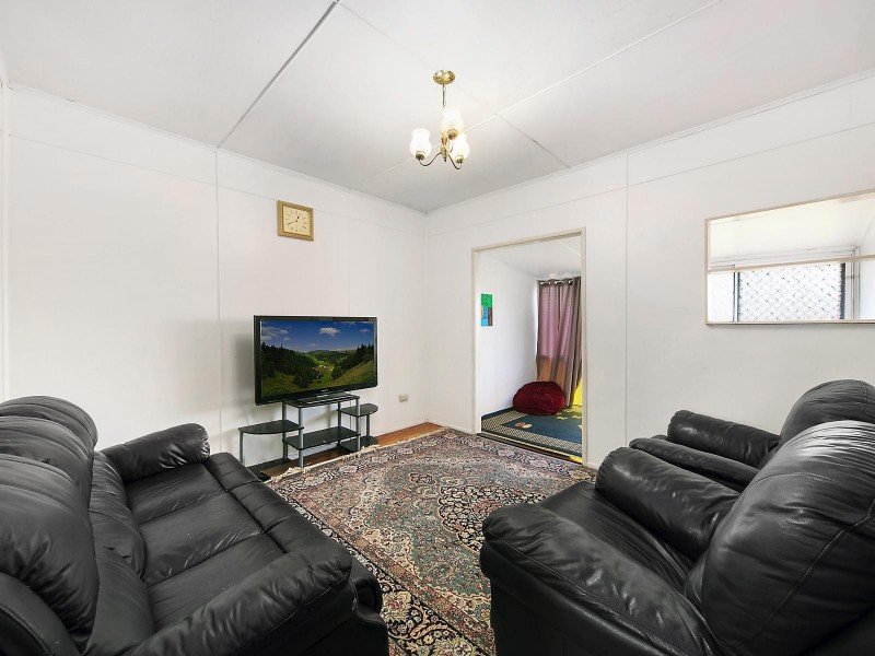 341 West Street, Harristown QLD 4350