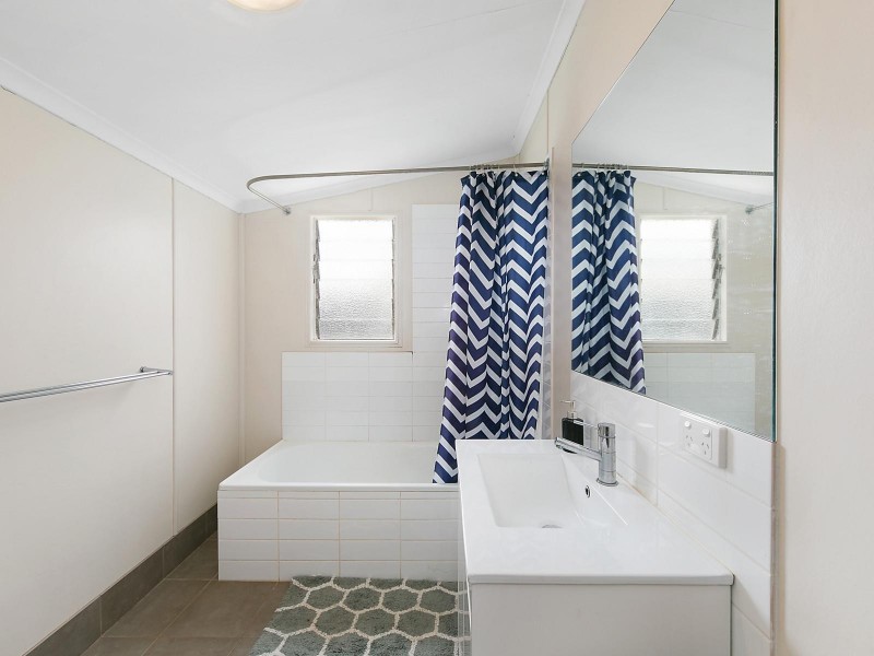 29 Cay Street, Newtown QLD 4350