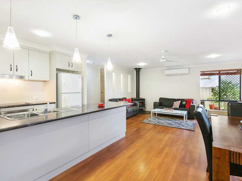 18 Kurrawa Crescent, Glenvale QLD 4350