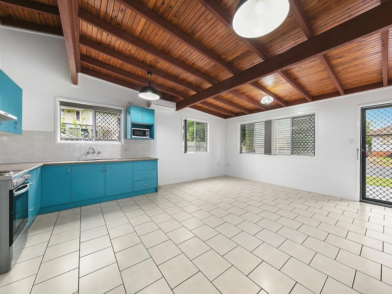 34 Helen Street, Harristown QLD 4350