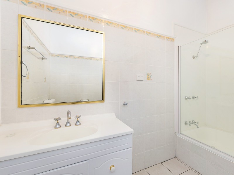 34 Helen Street, Harristown QLD 4350