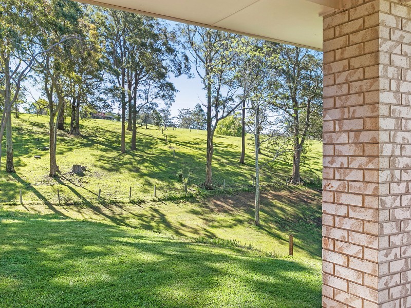 9 Guido Avenue, Blue Mountain Heights QLD 4350