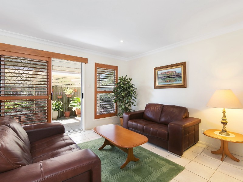 2/3 Jewell Street, Centenary Heights QLD 4350