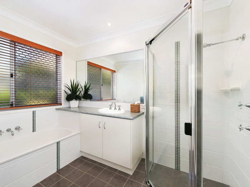 2/3 Jewell Street, Centenary Heights QLD 4350