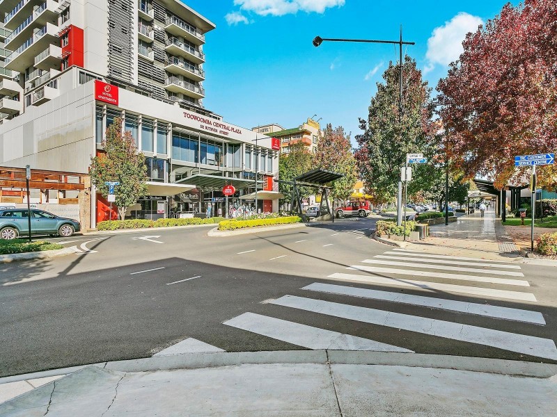 204 Long Street, South Toowoomba QLD 4350