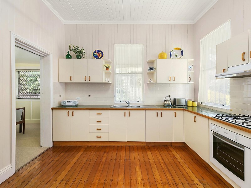 22 Eleanor Street, East Toowoomba QLD 4350