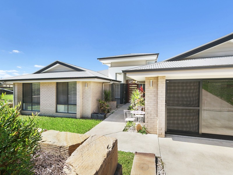 19 Settlers Drive, Gowrie Junction QLD 4352