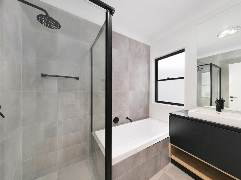 1/5 Velodrome Drive, Kearneys Spring QLD 4350