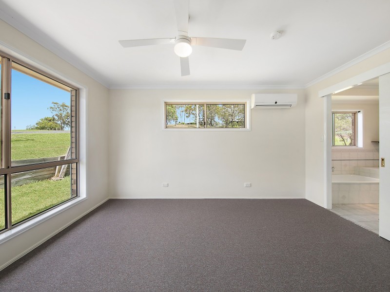 16 Lobwein Street, Meringandan West QLD 4352