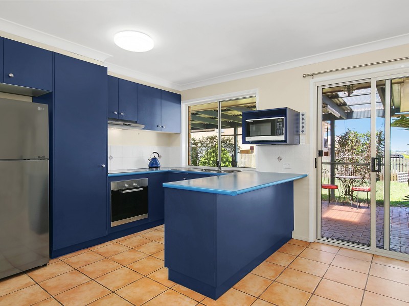 26 Ravenscourt Street, Centenary Heights QLD 4350