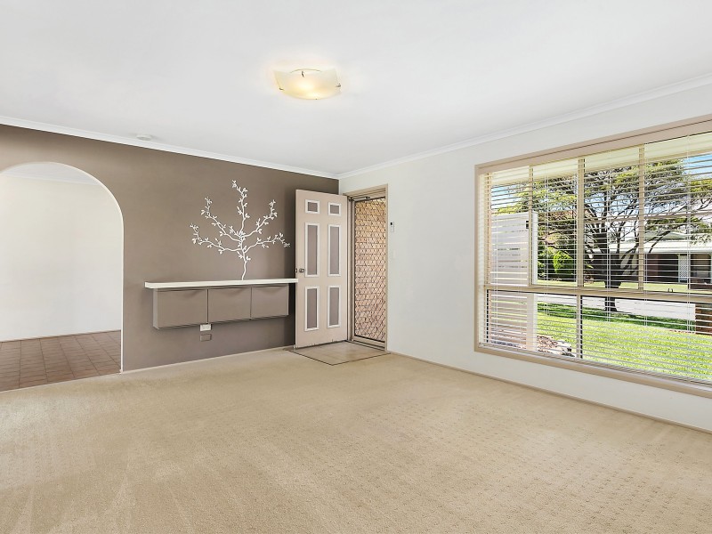 12 Hoffman Street, Kearneys Spring QLD 4350