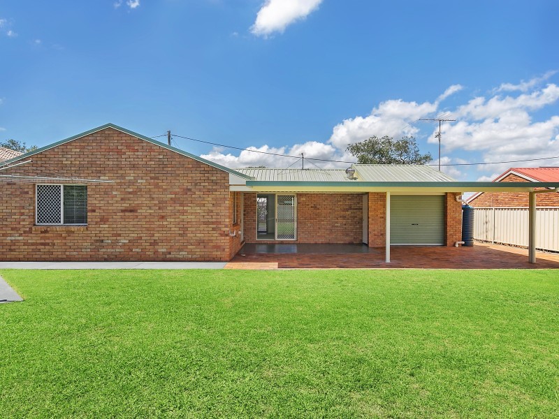 12 Hoffman Street, Kearneys Spring QLD 4350