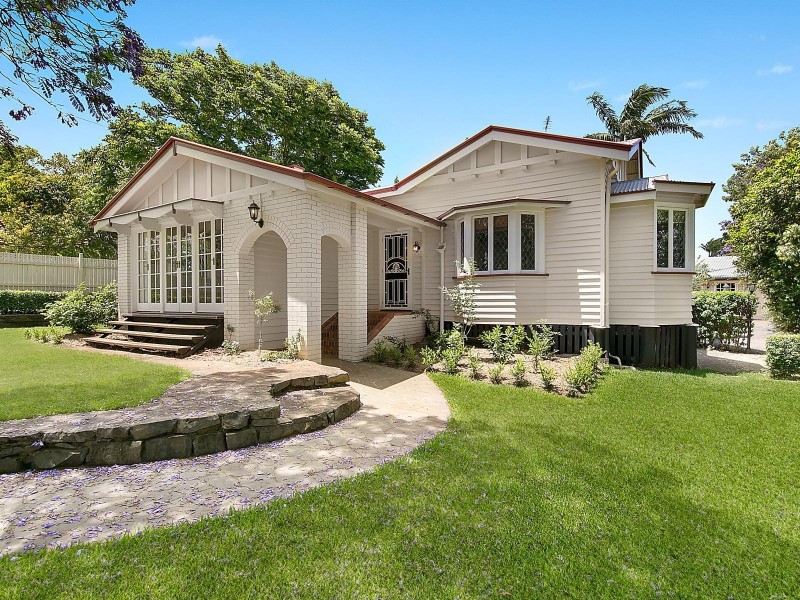 34 Arthur Street, East Toowoomba QLD 4350