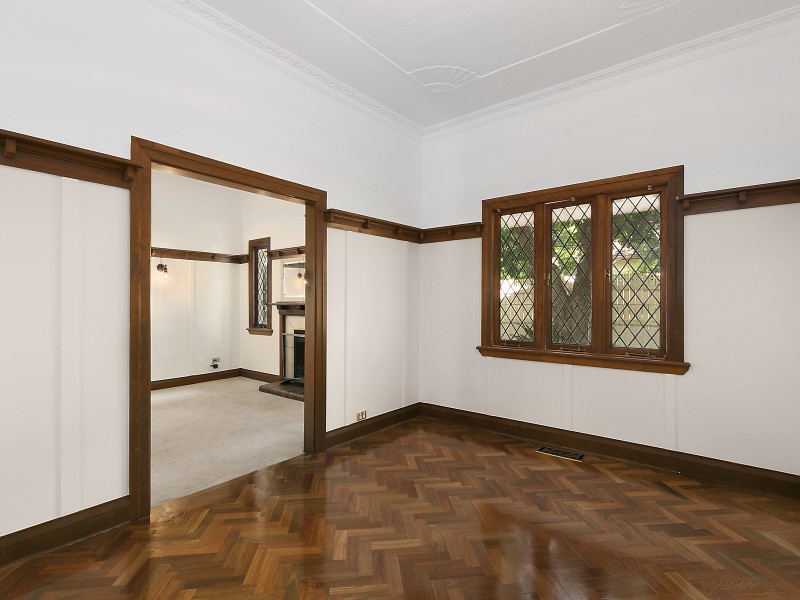 34 Arthur Street, East Toowoomba QLD 4350