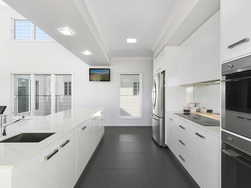 8 Zeller Avenue, Preston QLD 4352