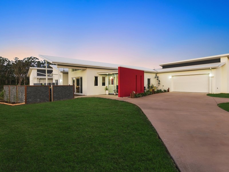 8 Zeller Avenue, Preston QLD 4352