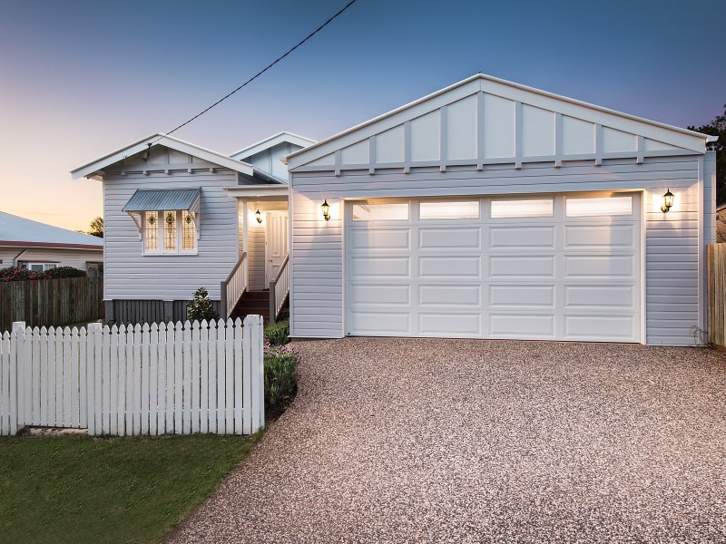 25 Collins Street, Mount Lofty QLD 4350