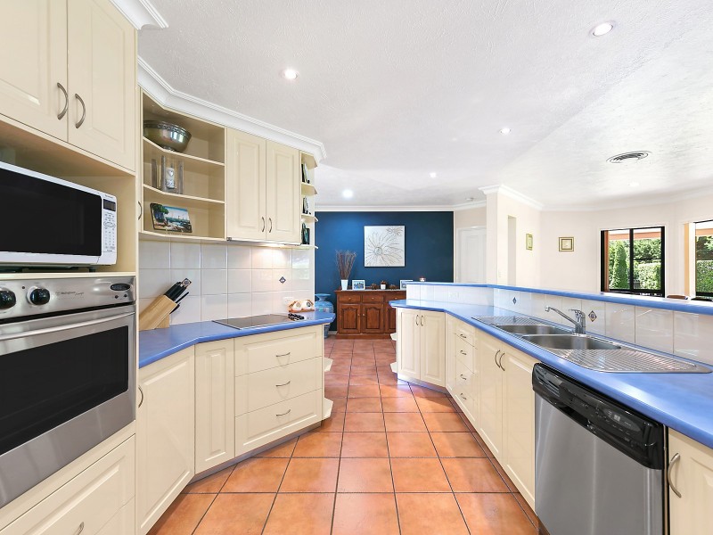 3 Lobwein Court, Middle Ridge QLD 4350