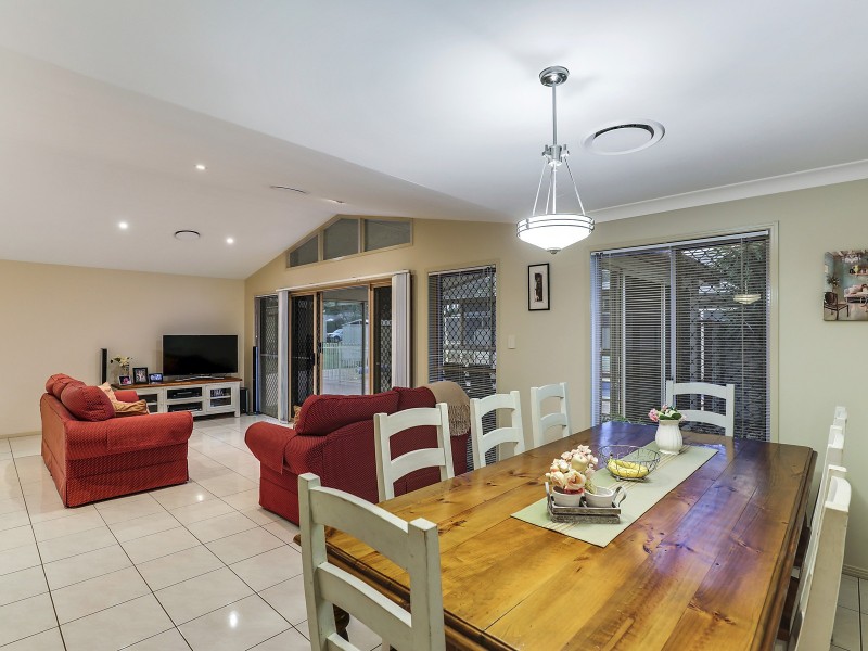 15 Mitchell Road, Highfields QLD 4352