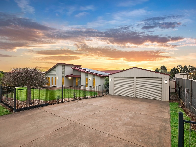 15 Mitchell Road, Highfields QLD 4352