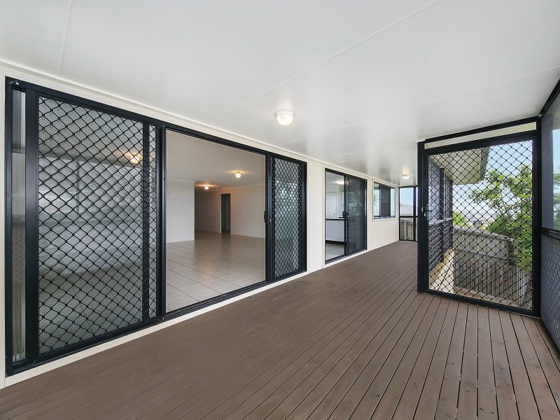 5 Dodson Crescent, Mount Kynoch QLD 4350