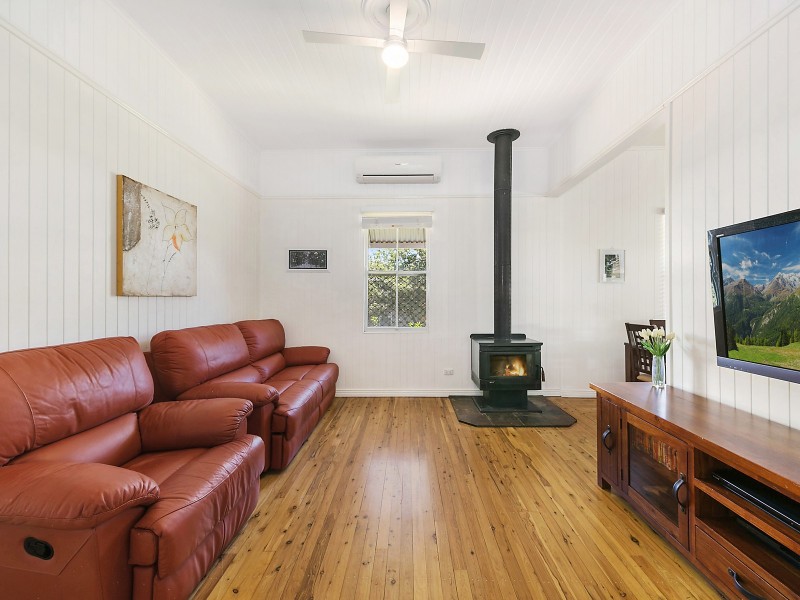 4 Dally Street, South Toowoomba QLD 4350