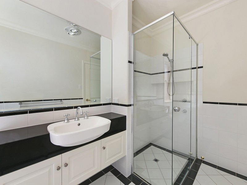 1/82 Curzon Street, East Toowoomba QLD 4350