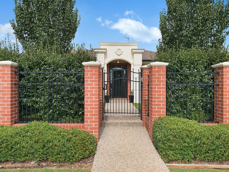1/82 Curzon Street, East Toowoomba QLD 4350