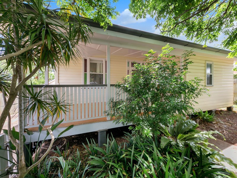 5 Hughes Street, Centenary Heights QLD 4350