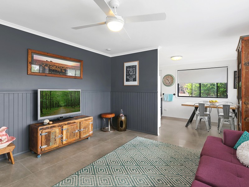 6 Lake Drive, Meringandan QLD 4352