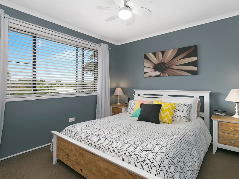 6 Lake Drive, Meringandan QLD 4352