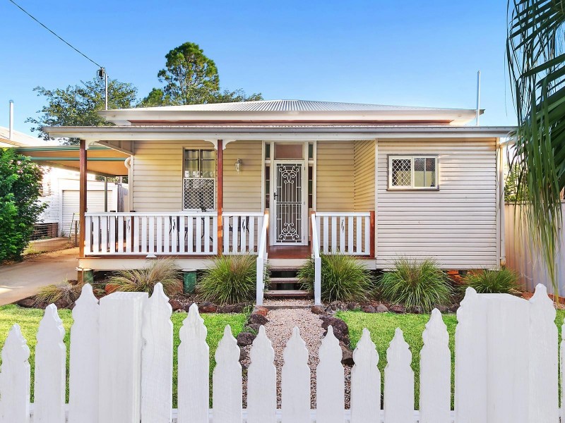 88 Taylor Street, Newtown QLD 4350
