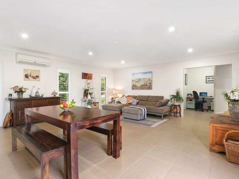 11 Jenna Court, Highfields QLD 4352