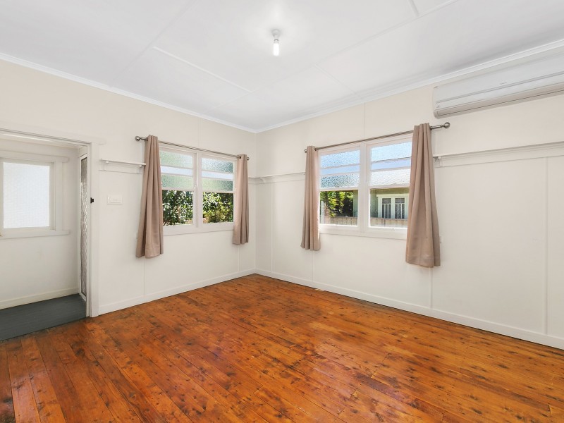 20 Fourth Avenue, Harristown QLD 4350