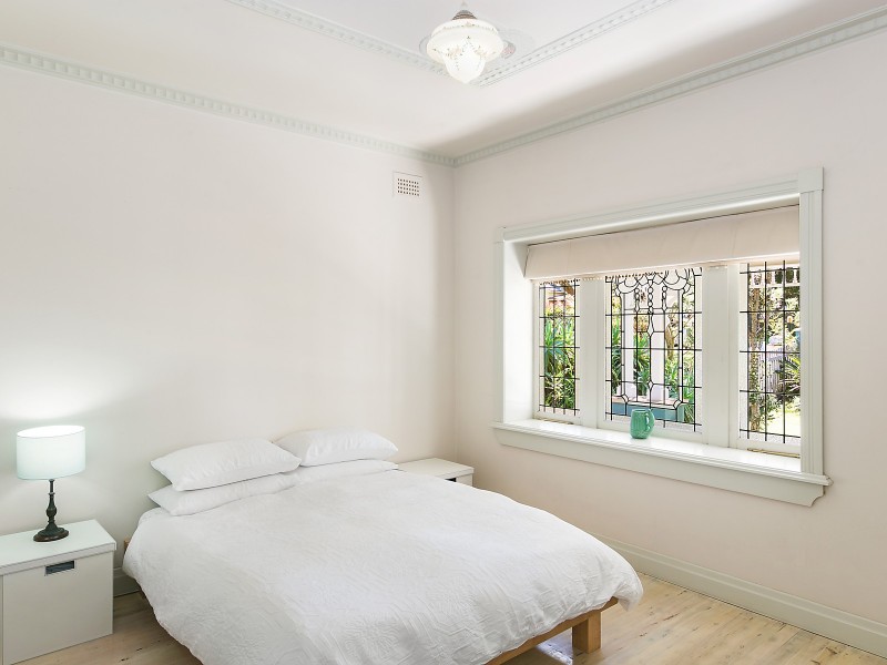 30 Collins Street, Mount Lofty QLD 4350